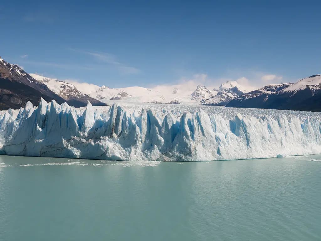 Argentyna - lodowiec Perito Moreno nad turkusowym jeziorem