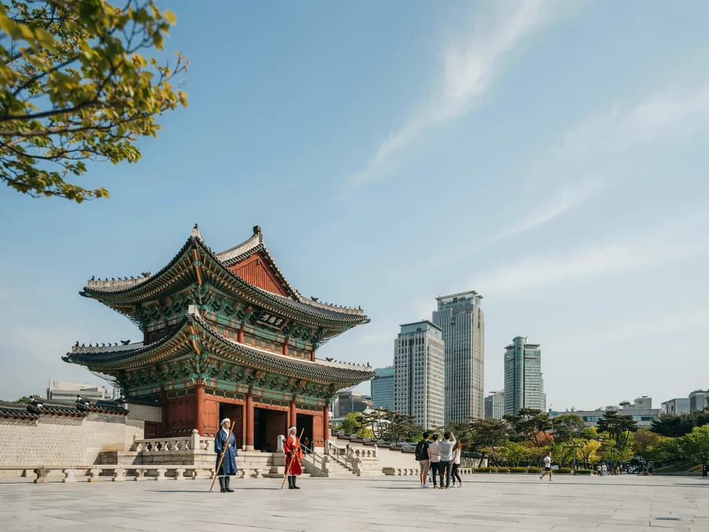 Seul — pałac Gyeongbokgung i nowoczesne miasto